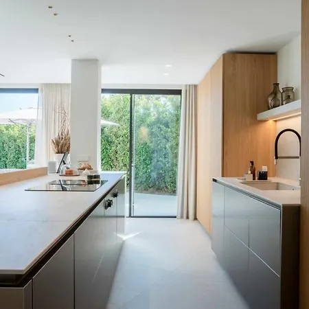 Villa Independiente Con Piscina Y Jardin Marbella