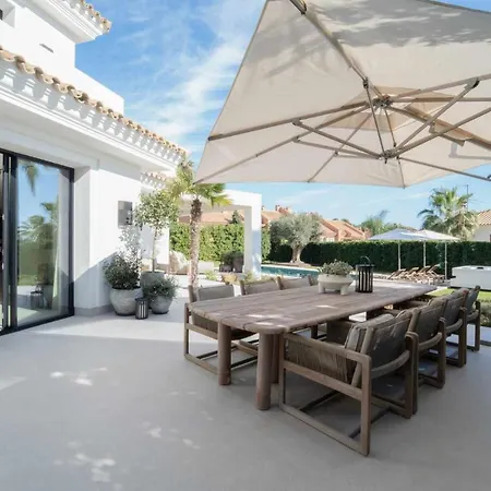 Independiente Con Piscina Y Jardin